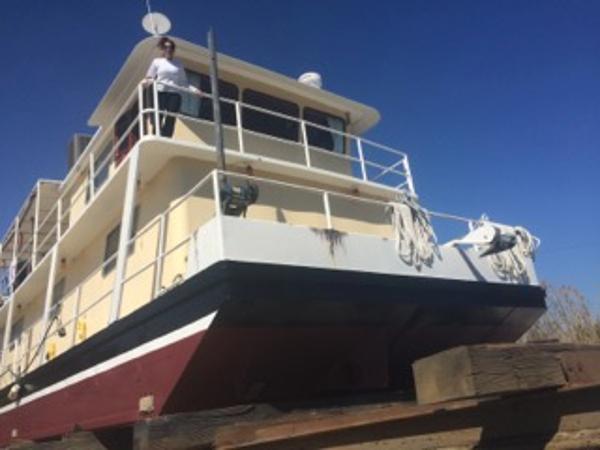 55' REILLY DANOS Houseboat