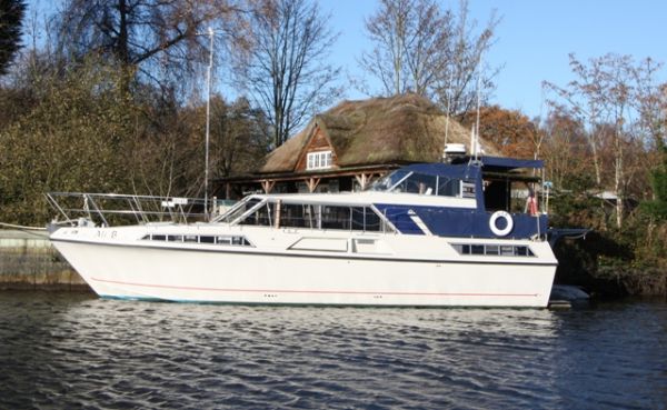 Broom Ocean 42