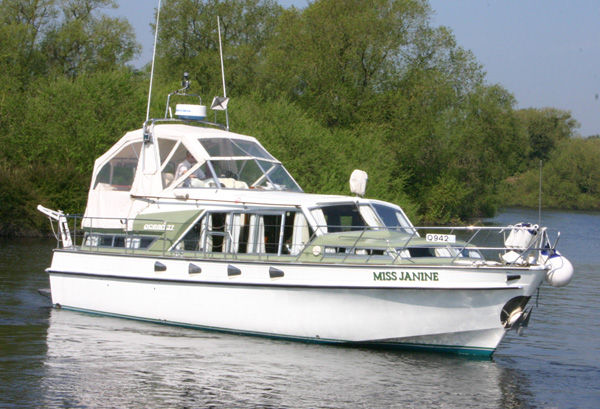 Broom ocean 37