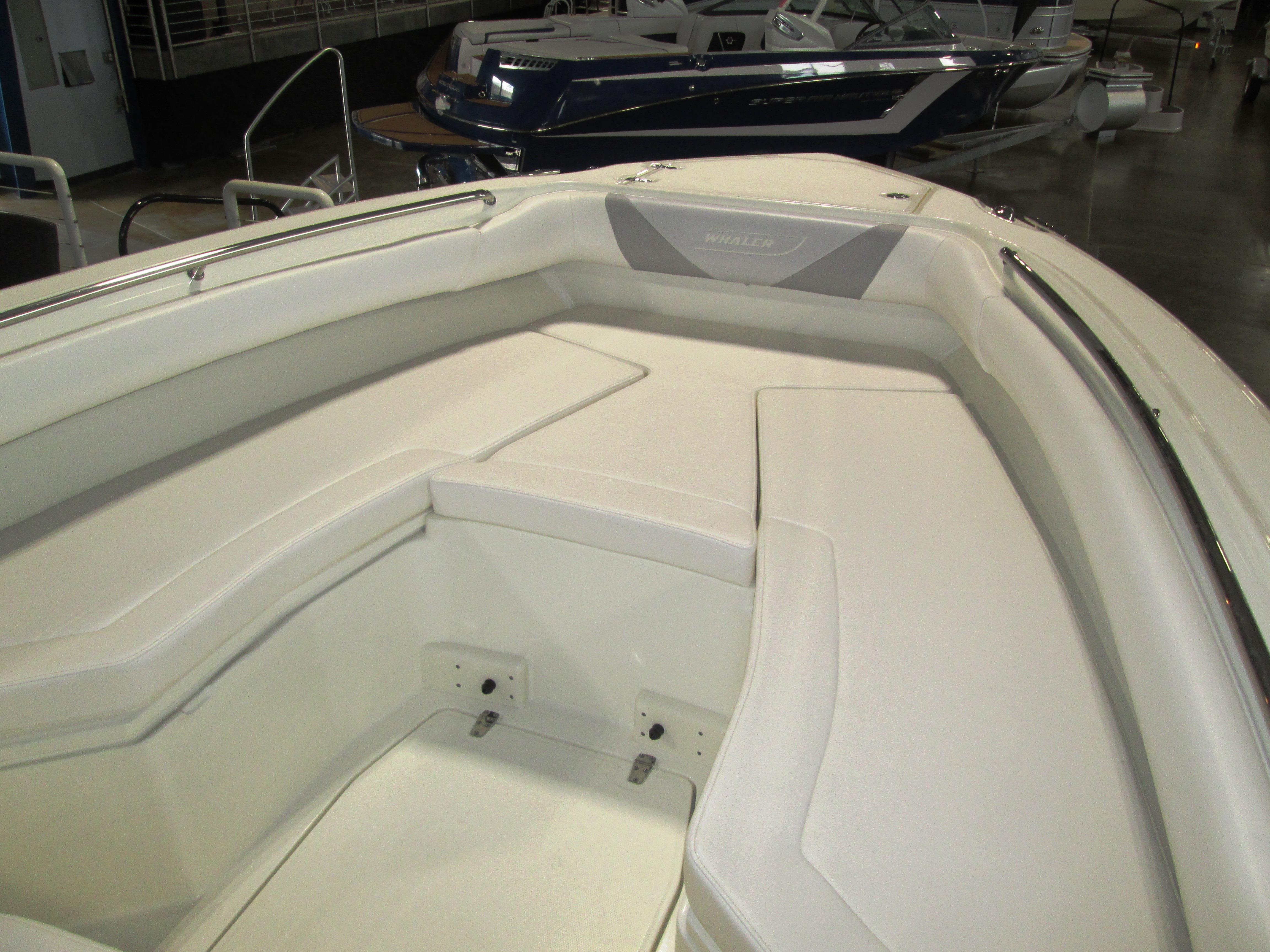 27' Boston Whaler, Listing Number 100752128, Image No. 3