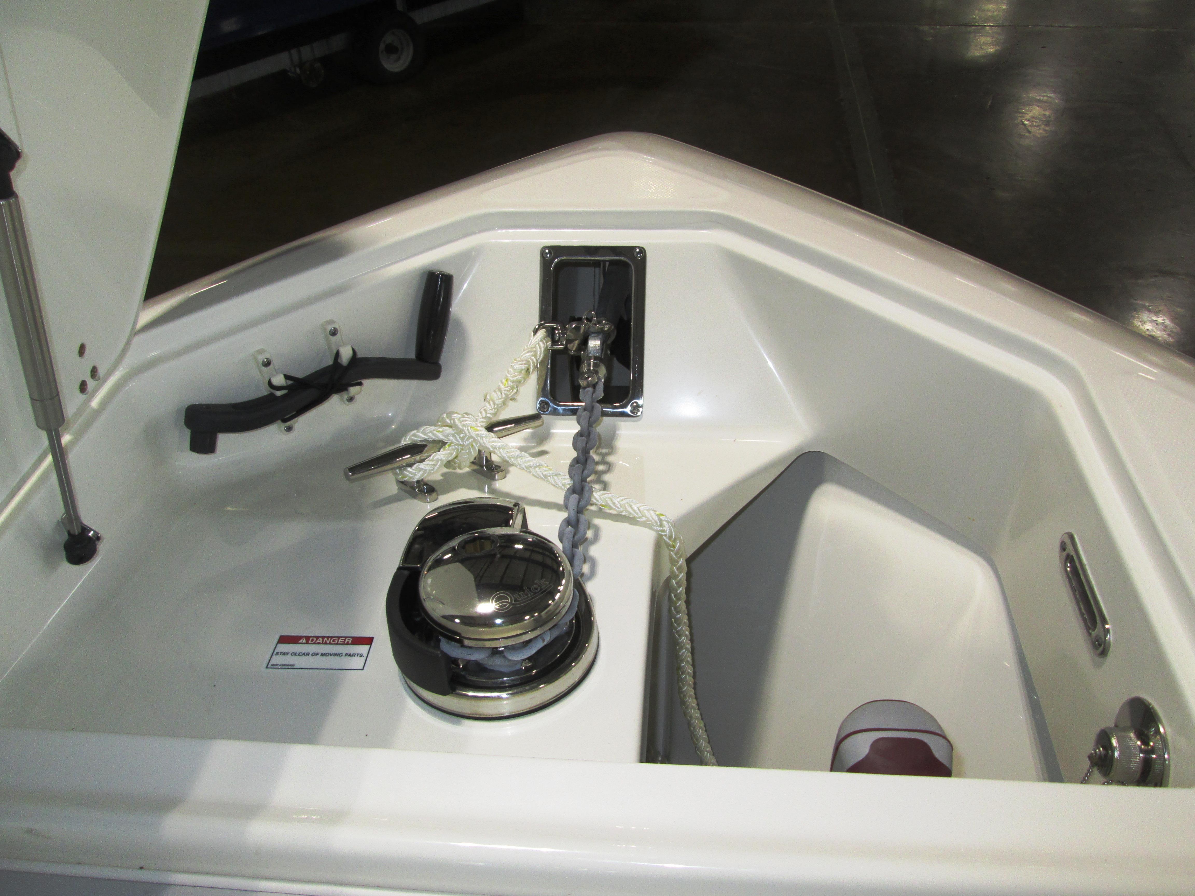 27' Boston Whaler, Listing Number 100752128, Image No. 6