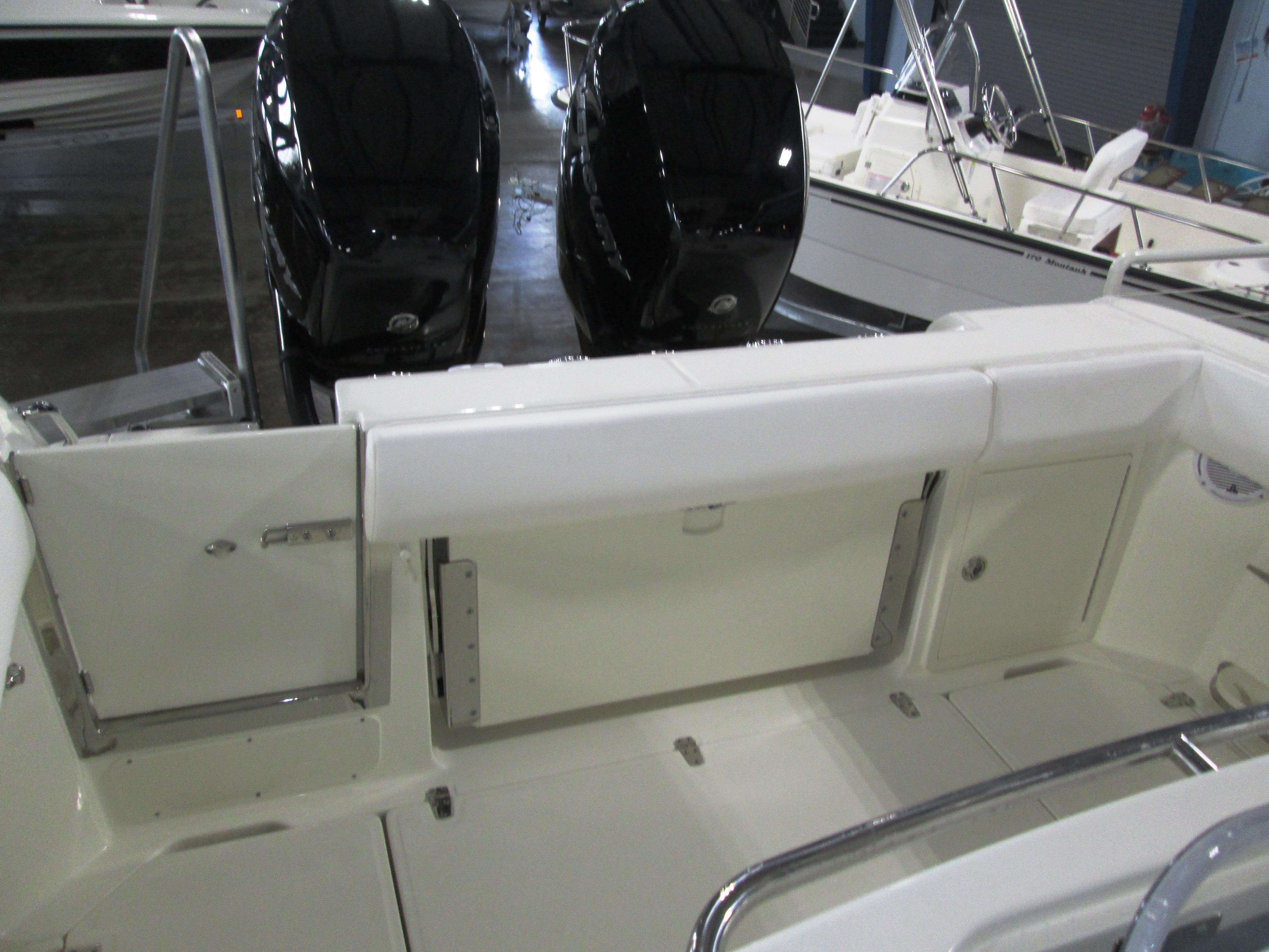 27' Boston Whaler, Listing Number 100752128, - Photo No. 25
