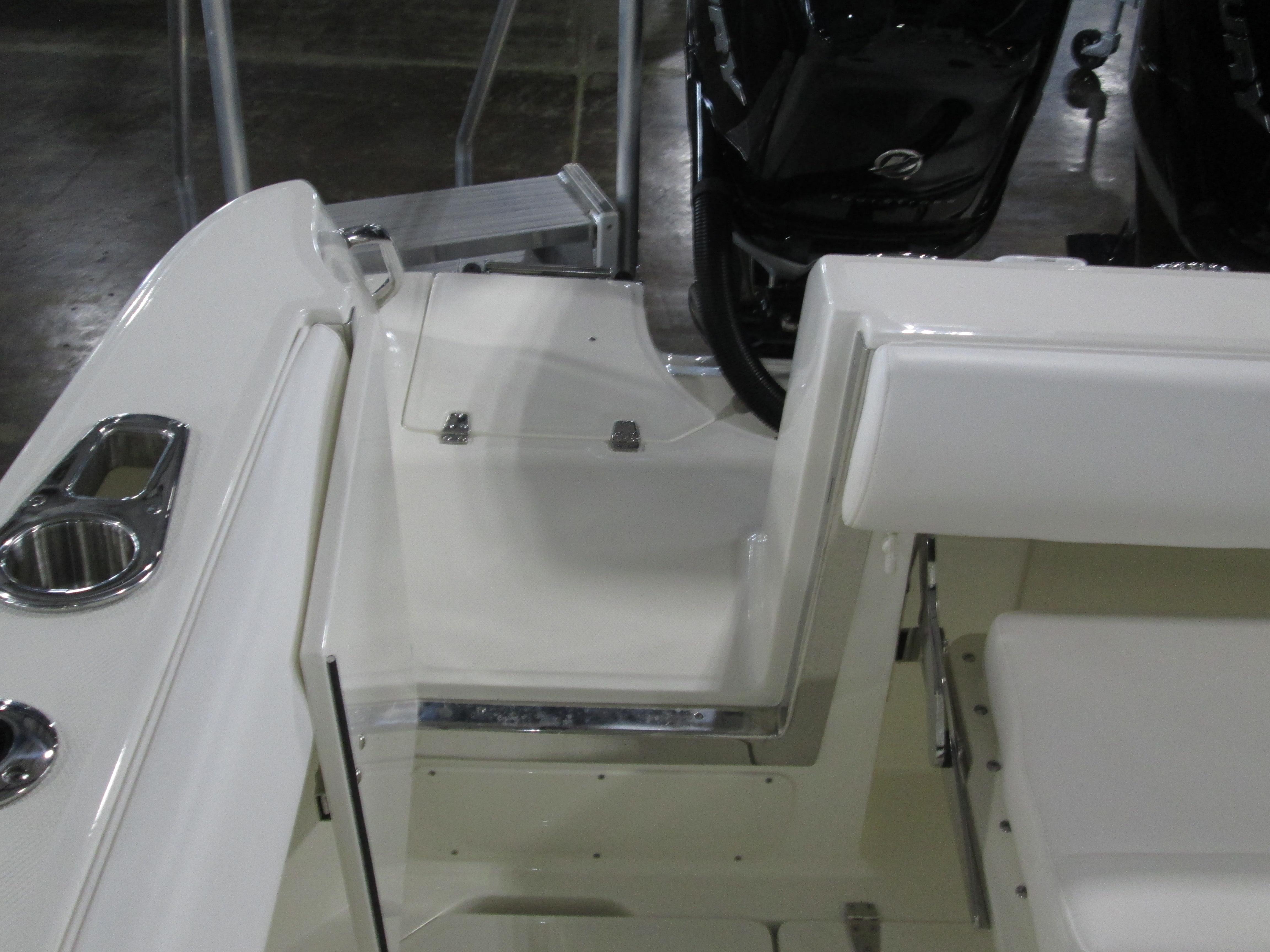 27' Boston Whaler, Listing Number 100752128, Image No. 27