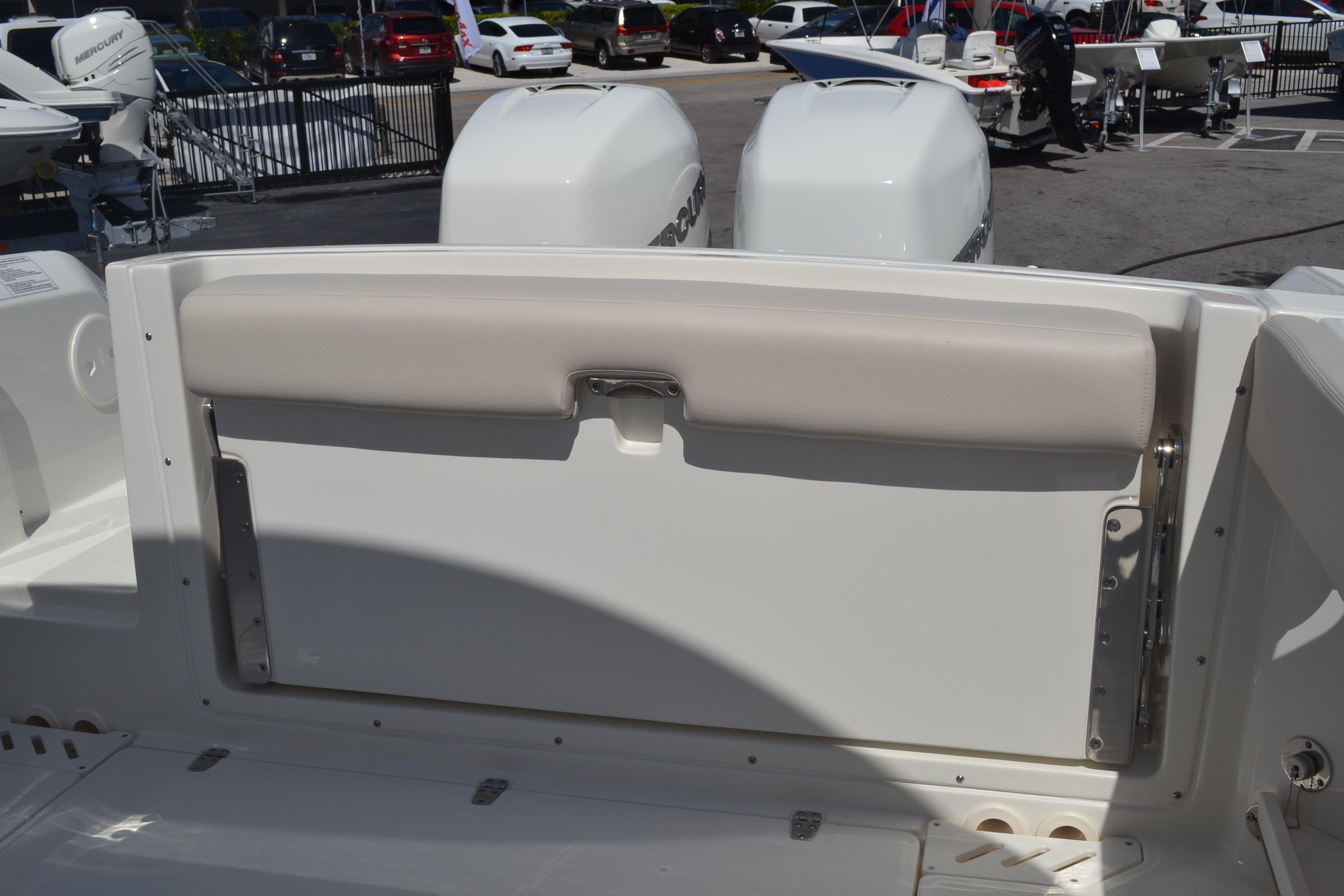 28' Boston Whaler, Listing Number 100758279, - Photo No. 7