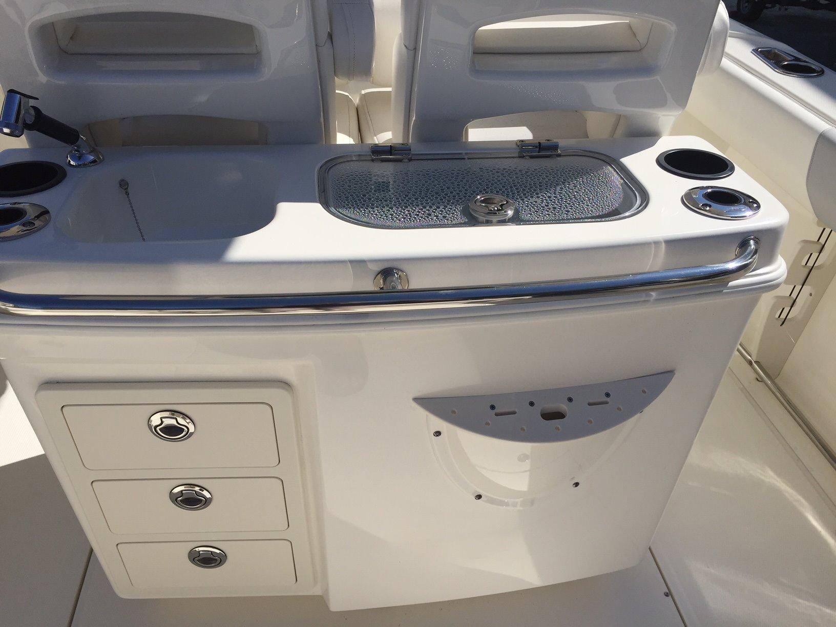 24' Boston Whaler, Listing Number 100752392, - Photo No. 2