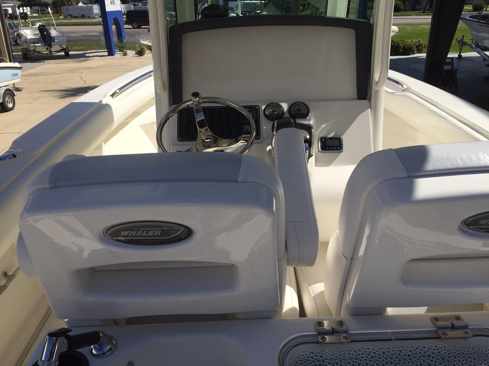 24' Boston Whaler, Listing Number 100752392, - Photo No. 3