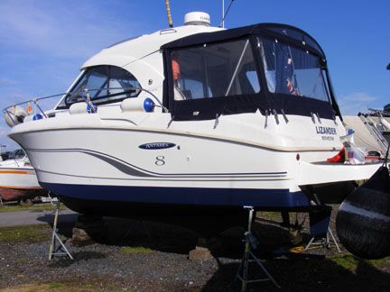Beneteau Antares 8
