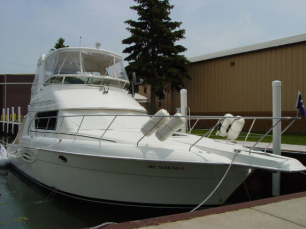 Silverton 42 Convertible Convertible Boats. Listing Number: M-3504474