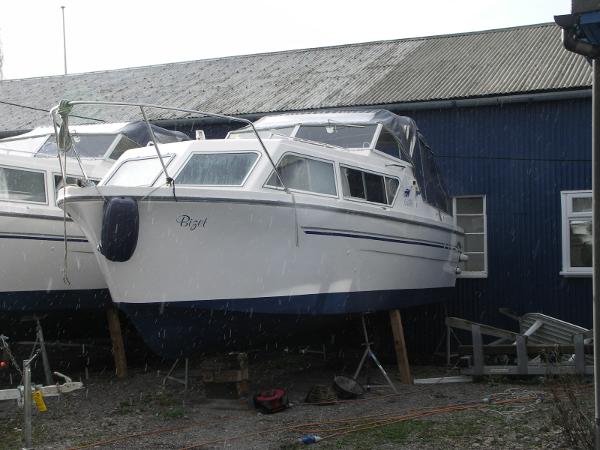 Viking 26 wide beam