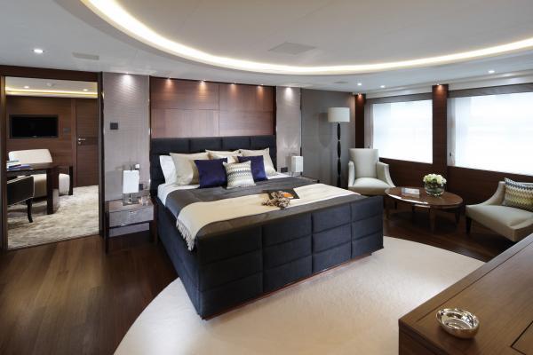 Princess 40M Princess 40M Master Stateroom