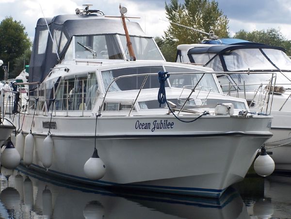 Broom Ocean 37