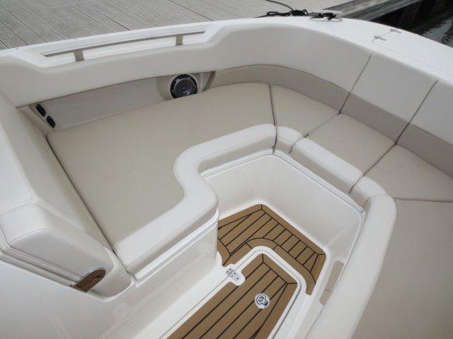 32' Boston Whaler, Listing Number 100759810, - Photo No. 39