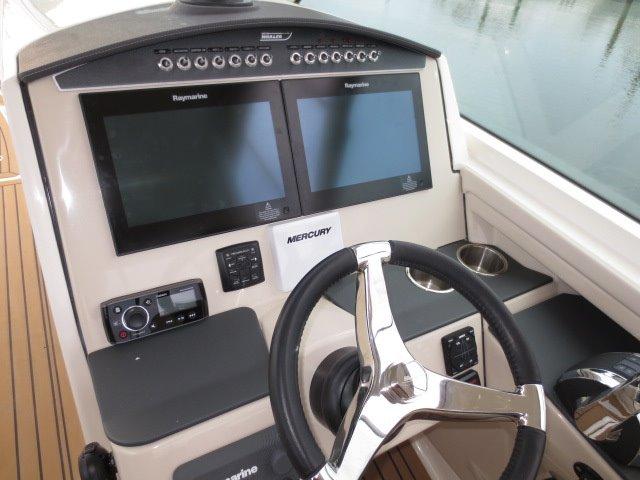 32' Boston Whaler, Listing Number 100759810, - Photo No. 33