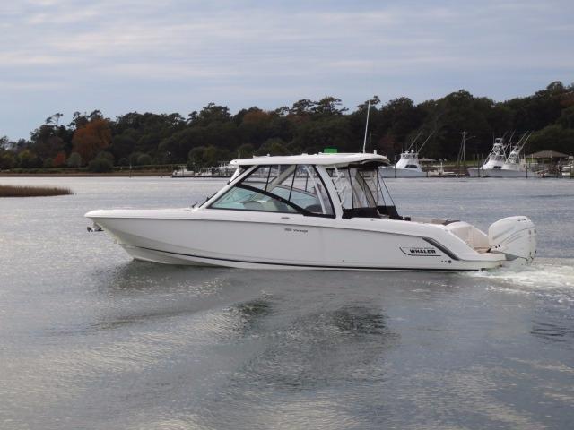 32' Boston Whaler, Listing Number 100759810, - Photo No. 1