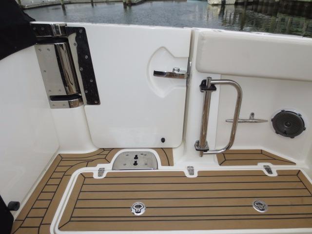 32' Boston Whaler, Listing Number 100759810, Image No. 19
