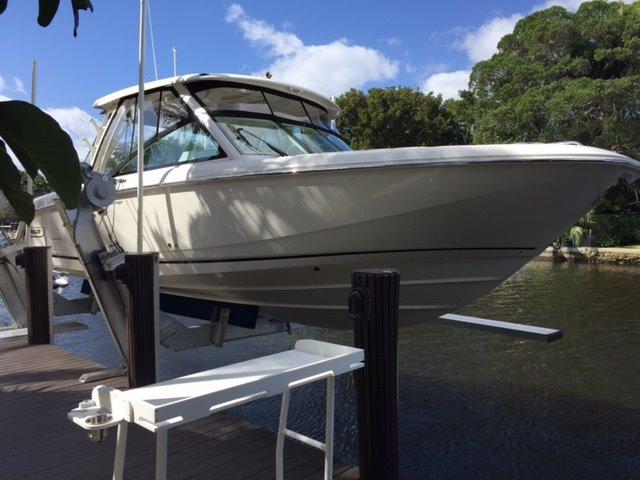 32' Boston Whaler, Listing Number 100759810, - Photo No. 11