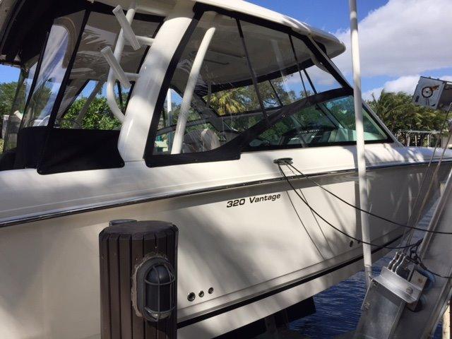 32' Boston Whaler, Listing Number 100759810, - Photo No. 13