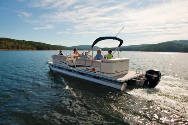 Sun Tracker Party Barge 24 Classic Series