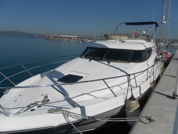 49' Sealine T51 Motor Yacht