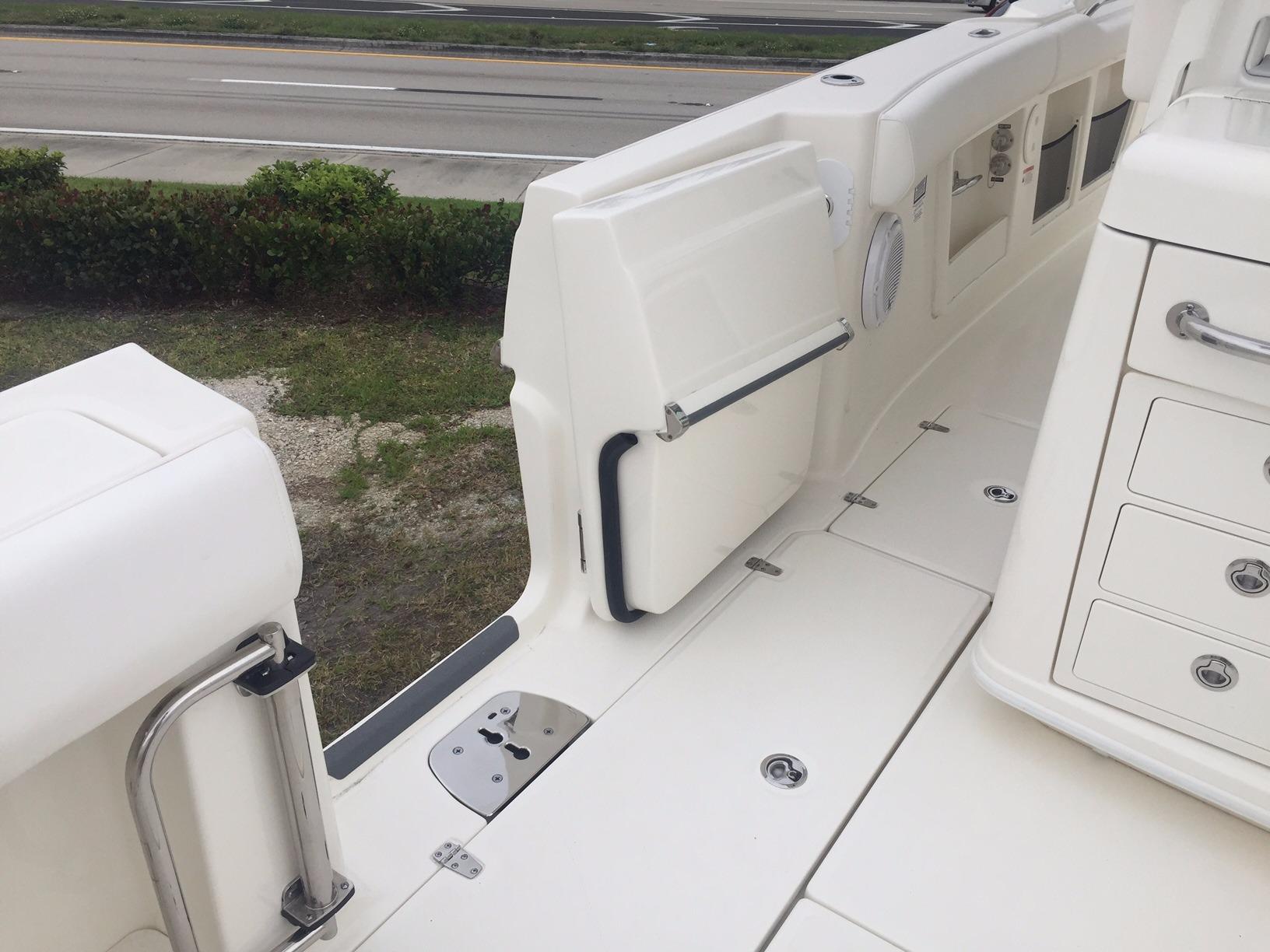 37' Boston Whaler, Listing Number 100759818, Image No. 8