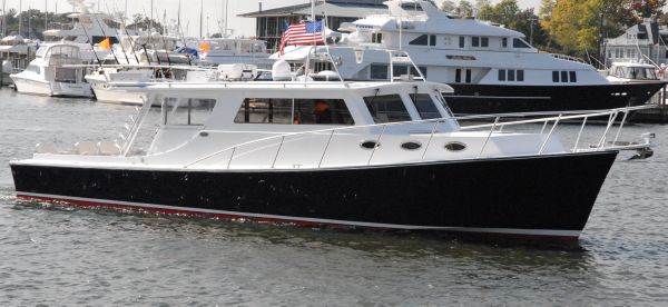 Composite Yacht (Carmen Hull) TWIN IPS 600 Powered Chesapeake Deadrise