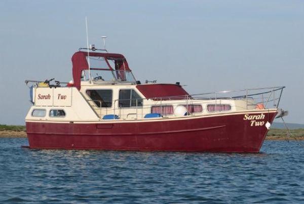 Bruce Roberts Waverunner 34