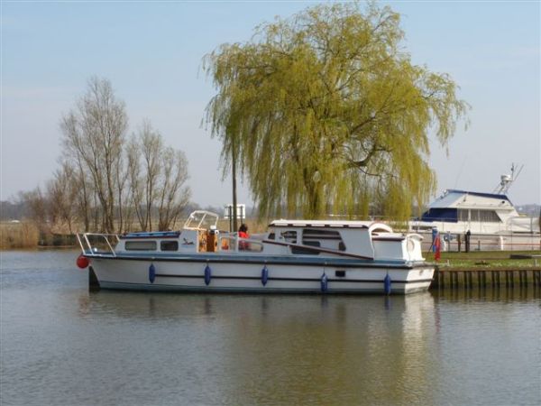 Trumans / Windboats Ferro-cement Broads Cruiser