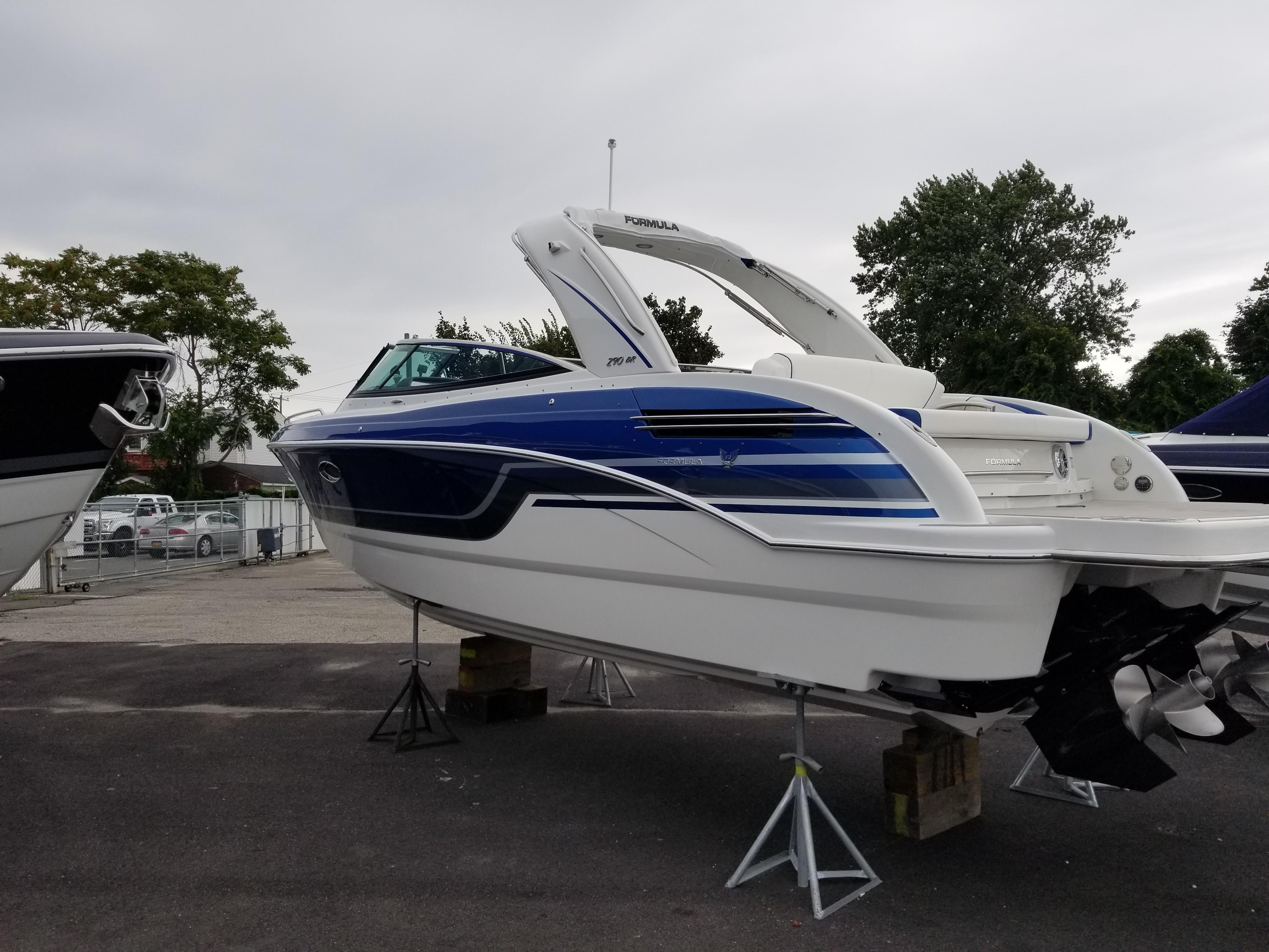 2019 Formula 290 Bowrider Lindenhurst, New York Seaside 3 Marina