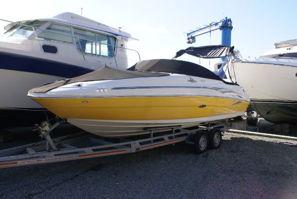 Sea Ray 220 Sundeck Sea Ray 220 Sundeck 2005 Model.Powered