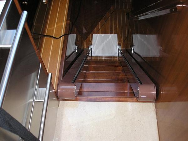 Hydraulic lift from Galley to Companion Way