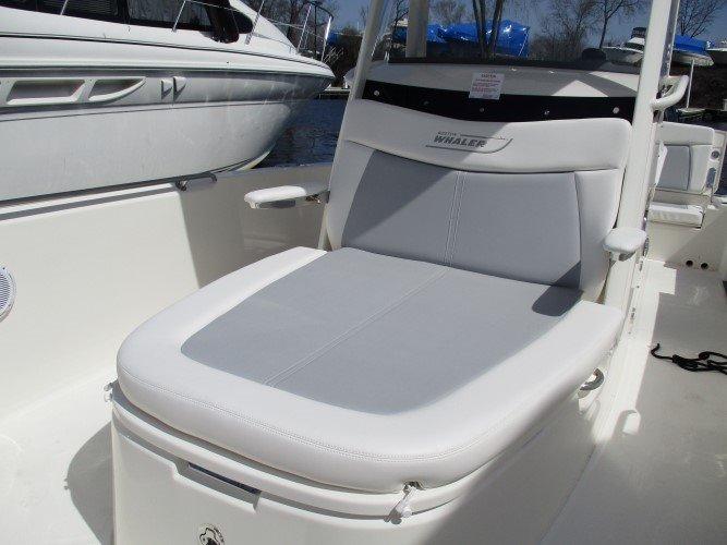 27' Boston Whaler, Listing Number 100762376, - Photo No. 10