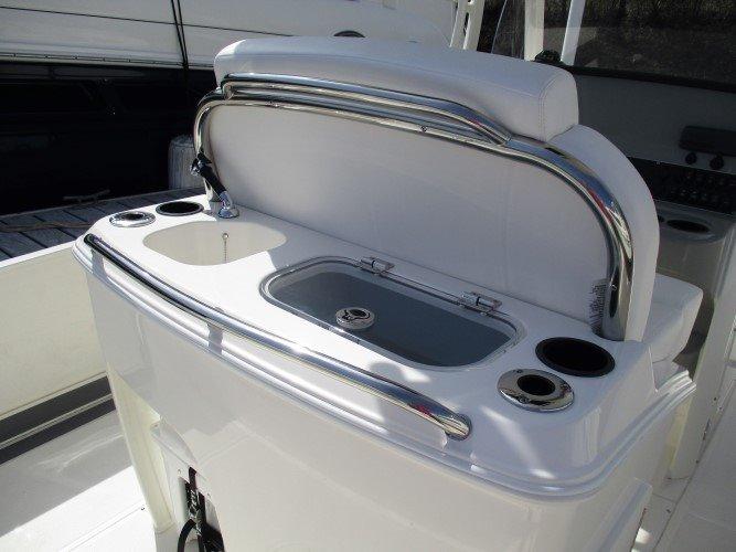 27' Boston Whaler, Listing Number 100762376, - Photo No. 23