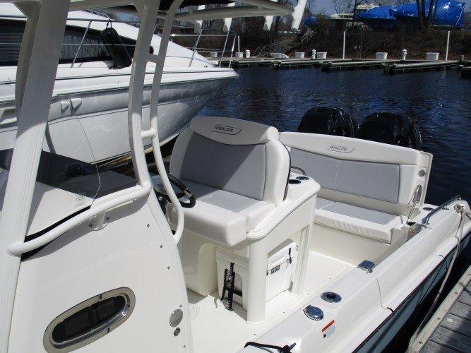 27' Boston Whaler, Listing Number 100762376, Image No. 6