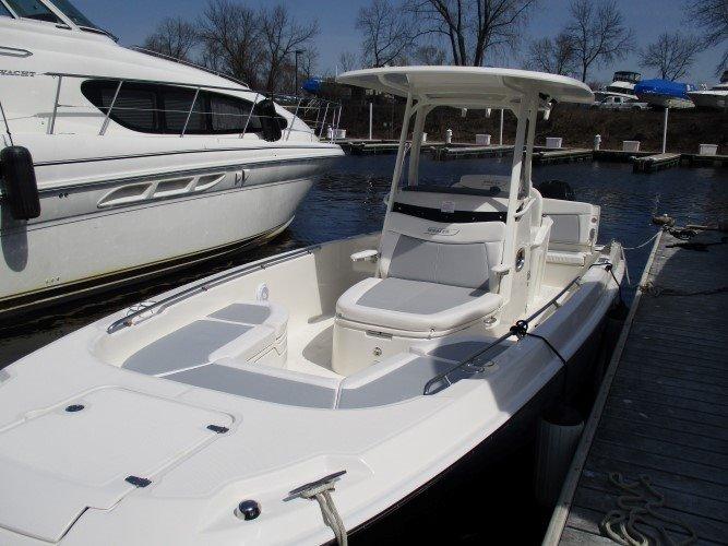 27' Boston Whaler, Listing Number 100762376, - Photo No. 2