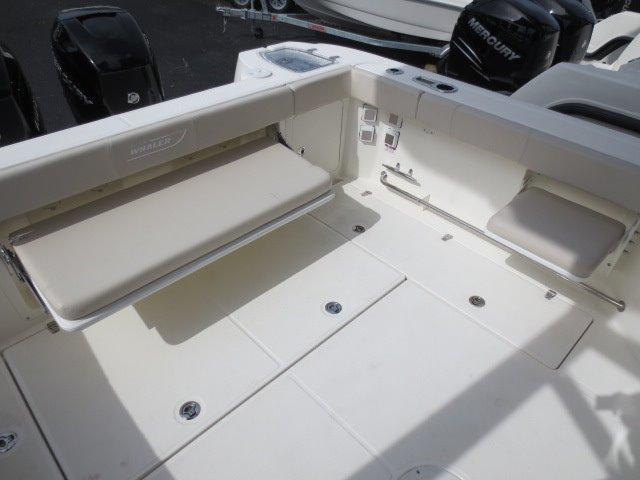 31' Boston Whaler, Listing Number 100752644, - Photo No. 7