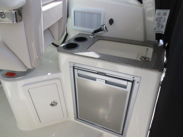 31' Boston Whaler, Listing Number 100752644, - Photo No. 15
