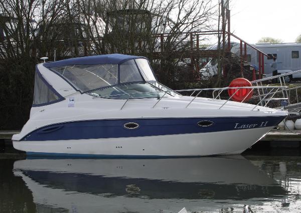 Maxum 2700SE