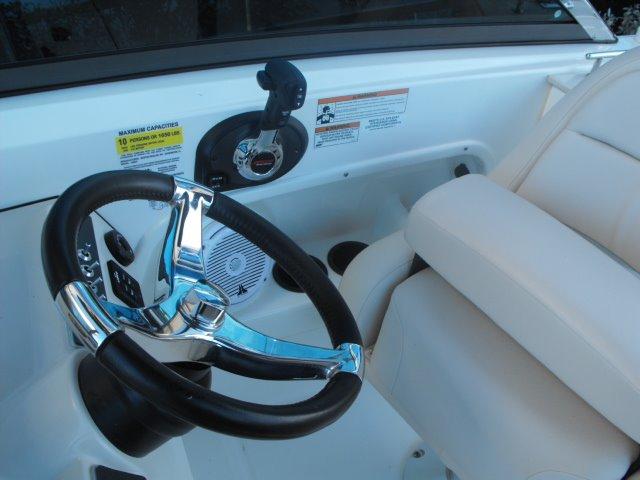 24' Boston Whaler, Listing Number 100752648, - Photo No. 3