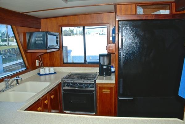 76' Infinity, Listing Number 100727743, Image No. 4