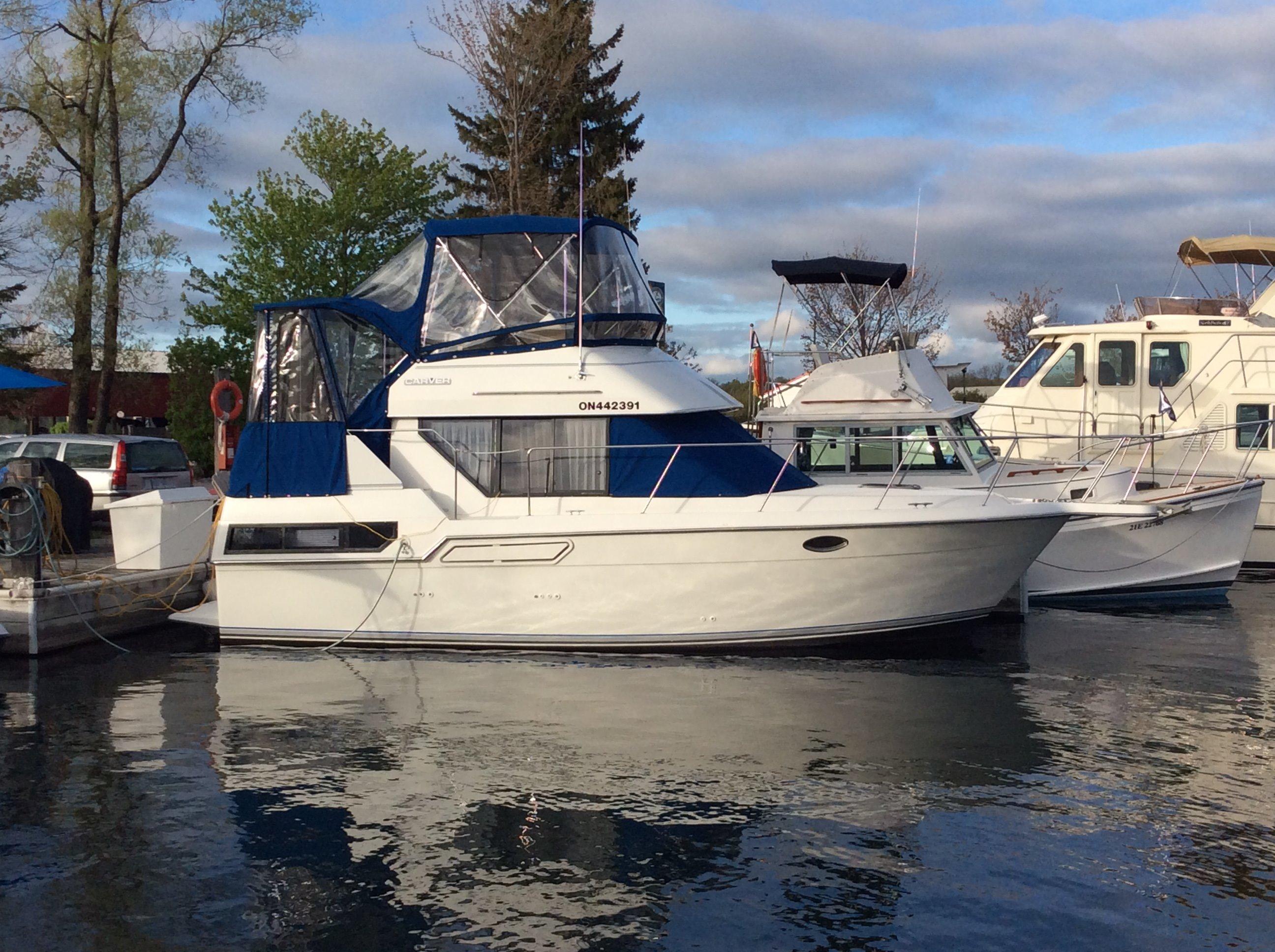 32 Ft Carver 28 Aft Cabin Executive Yacht Canada