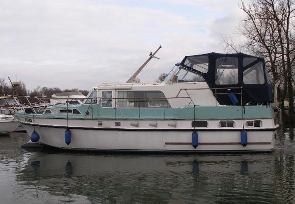 Broom 37 Continental