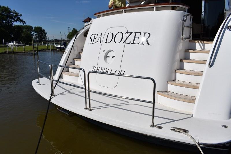 sea dozer yacht