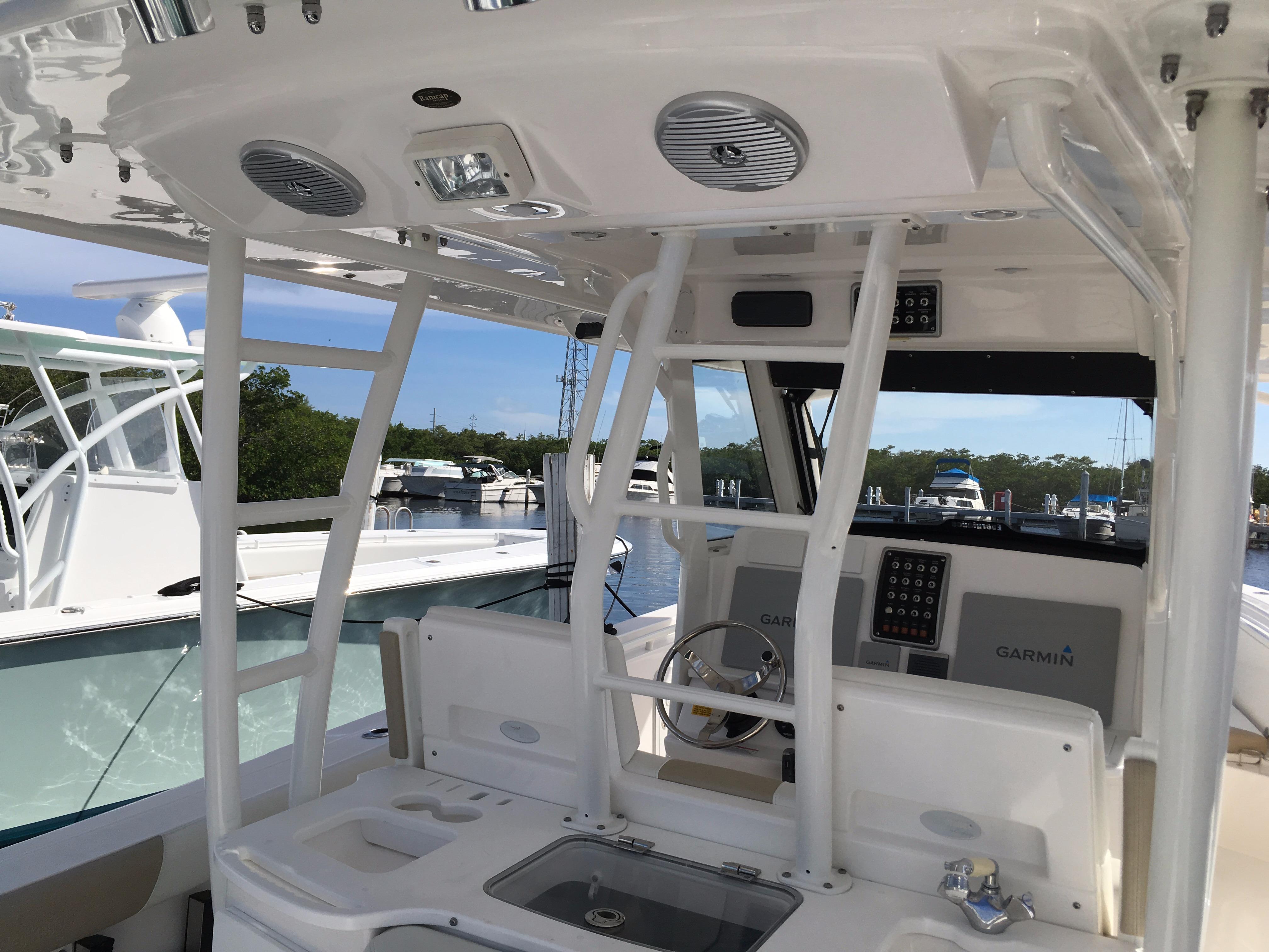 2013 Everglades 355CCX