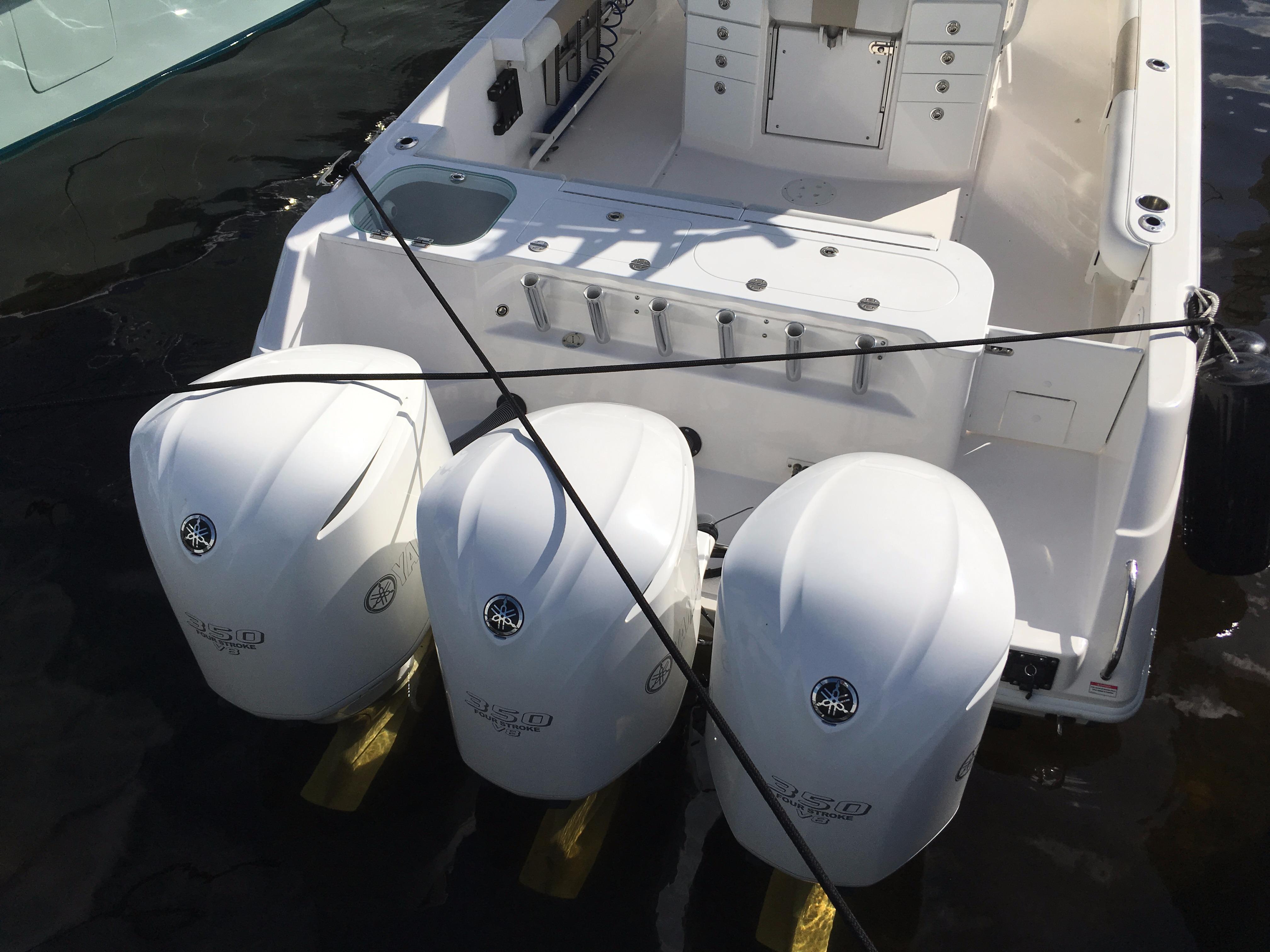 2013 Everglades 355CCX