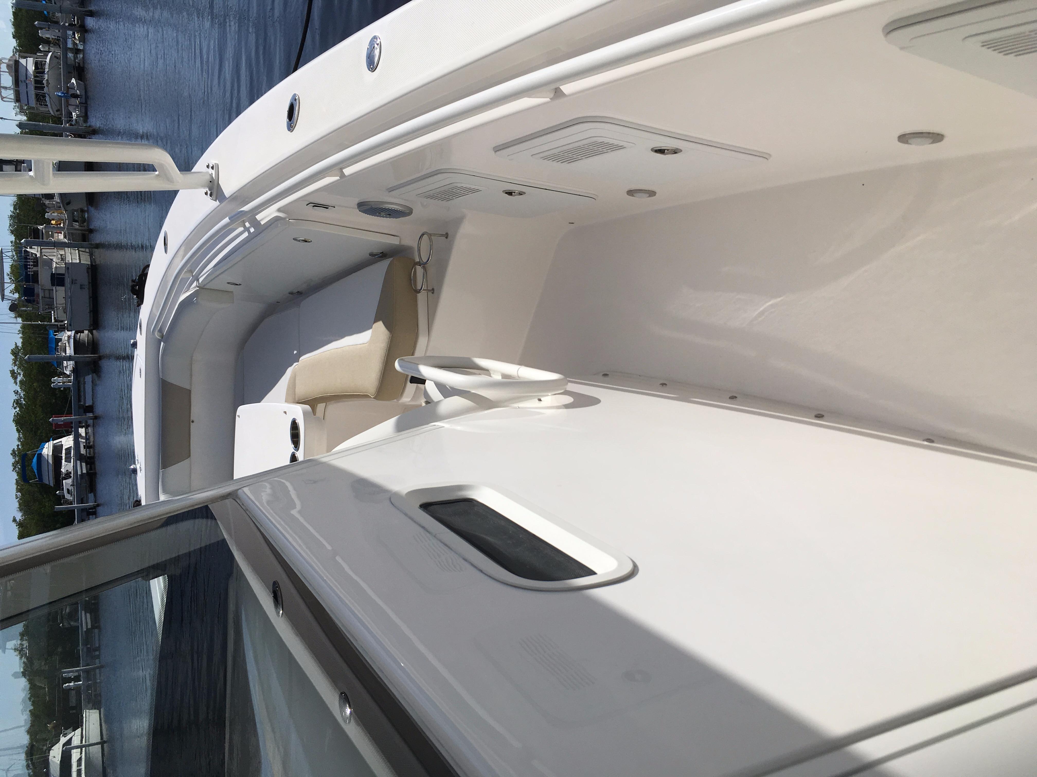 2013 Everglades 355CCX