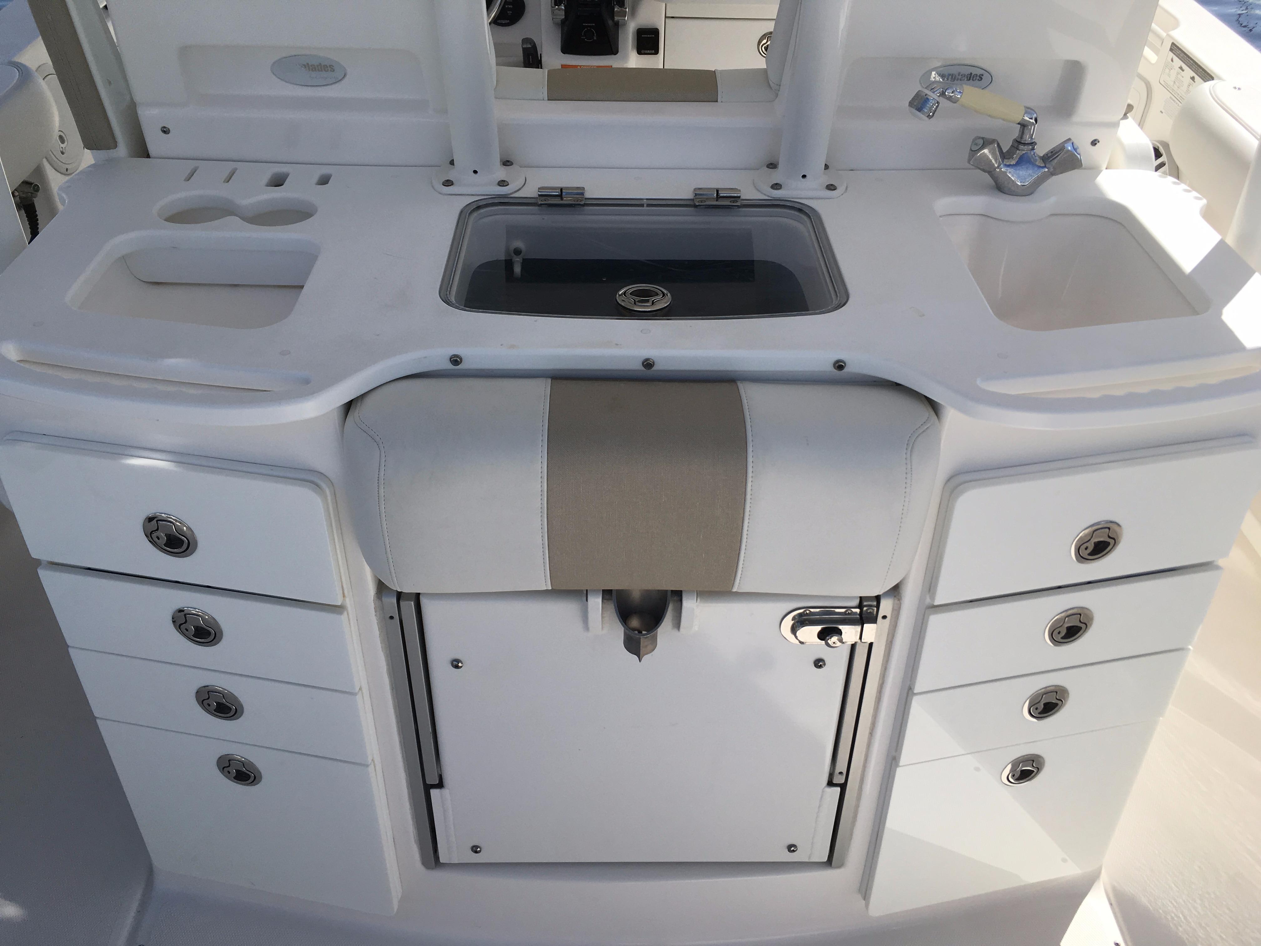 2013 Everglades 355CCX