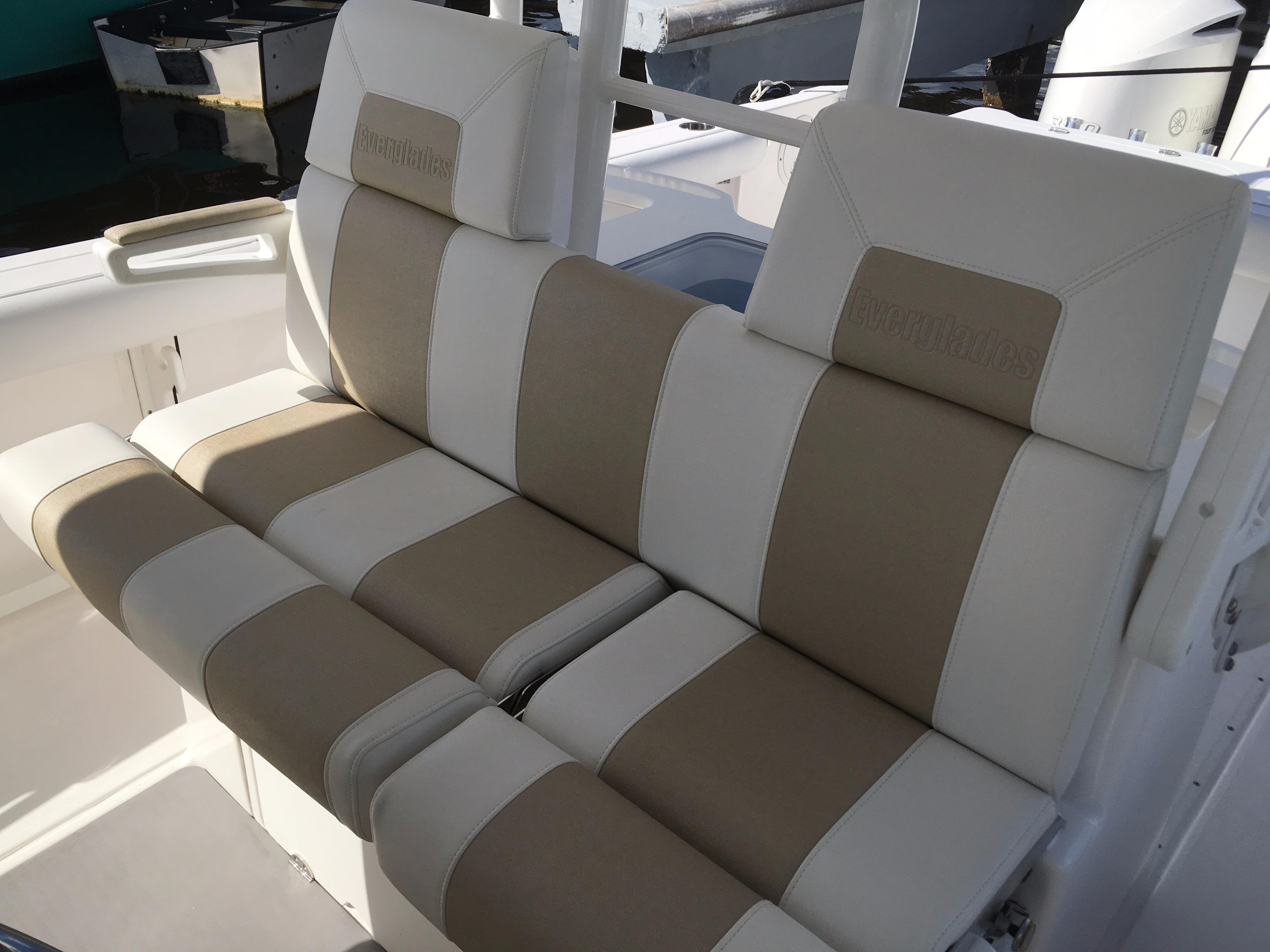 2013 Everglades 355CCX