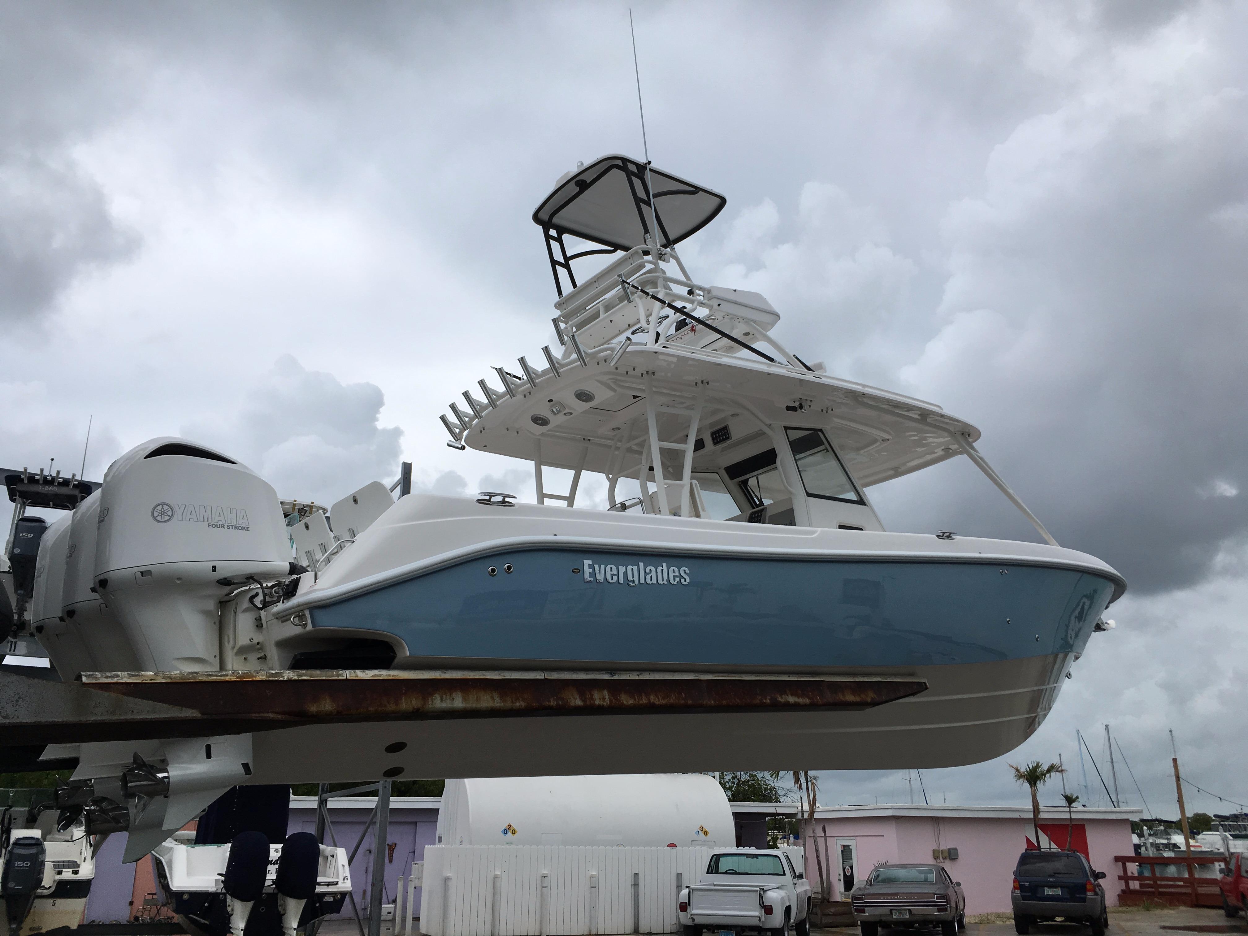 2013 Everglades 355CCX