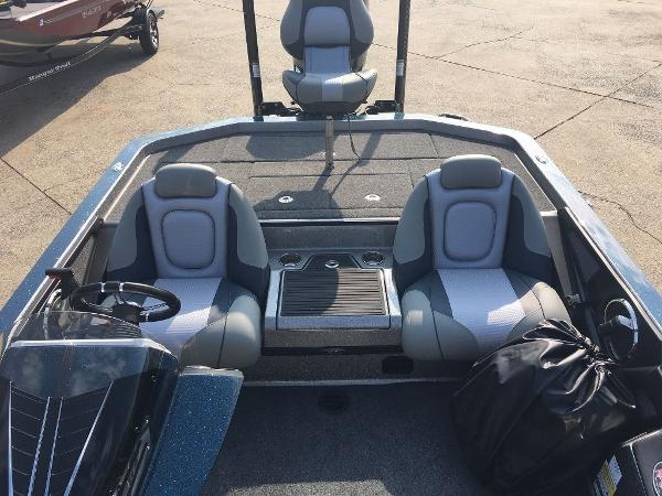 2020 Ranger Boats boat for sale, model of the boat is Z520C Ranger Cup Equipped & Image # 7 of 10
