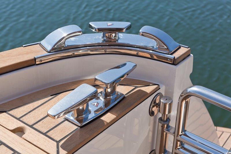 2015 Belize 54 Day Bridge — Hardware